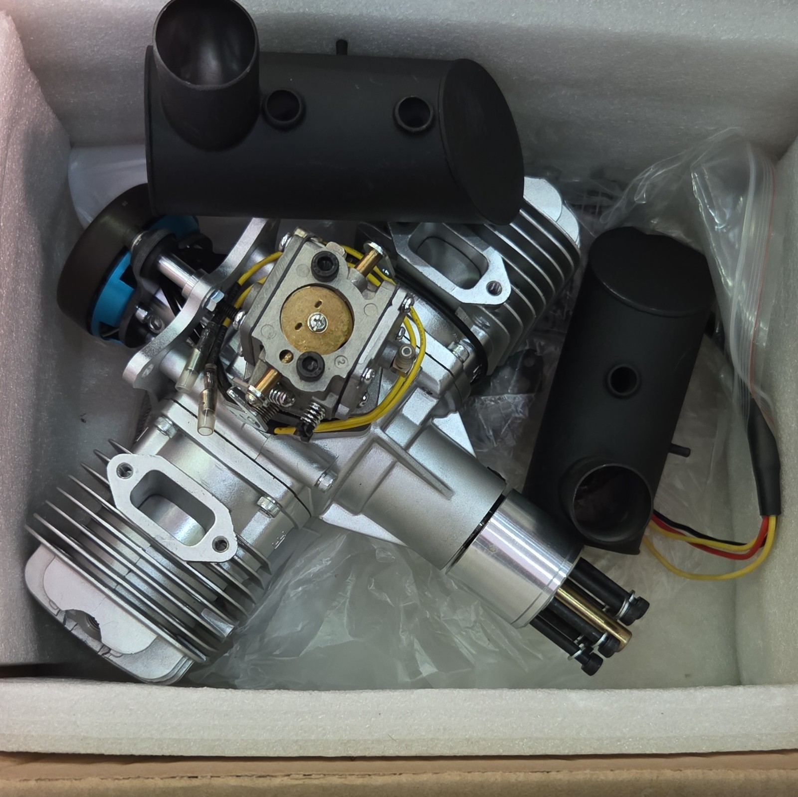 DLE120 Gasoline UAV/parasail engine/generator. Unused. Free Shipping.