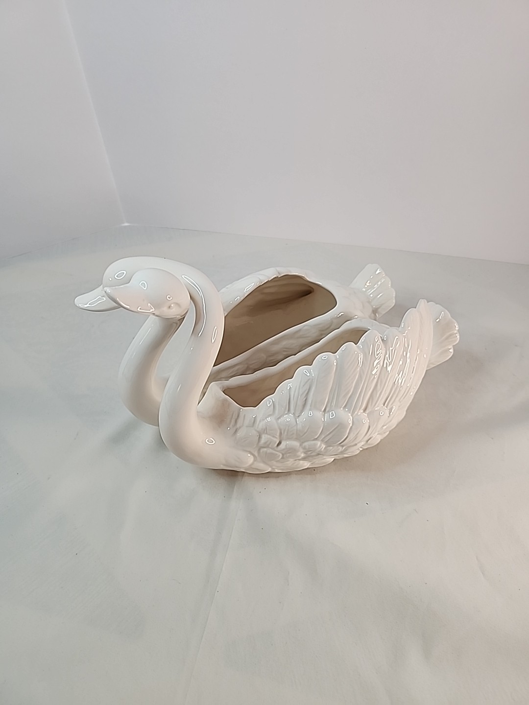 Dept 56 Ceramic Hugging Swan Planters Intertwined Necks White Japan PLEASE READ