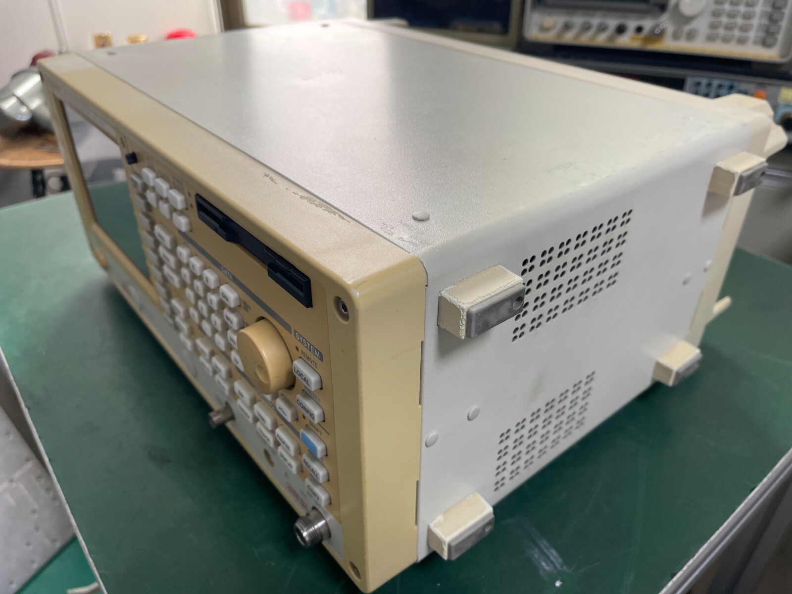 Advantest R3132 Spectrum Analyzer 9KHz - 3GHz