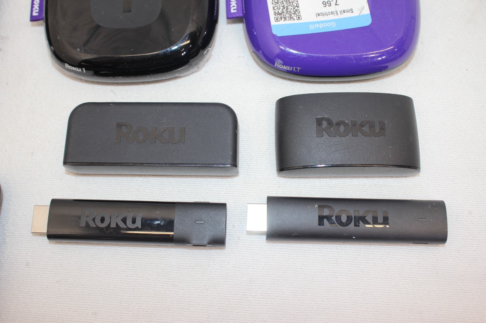 Large Lot of ROKU Streamers + Remotes COMPLETELY UNTESTED - Assorted models