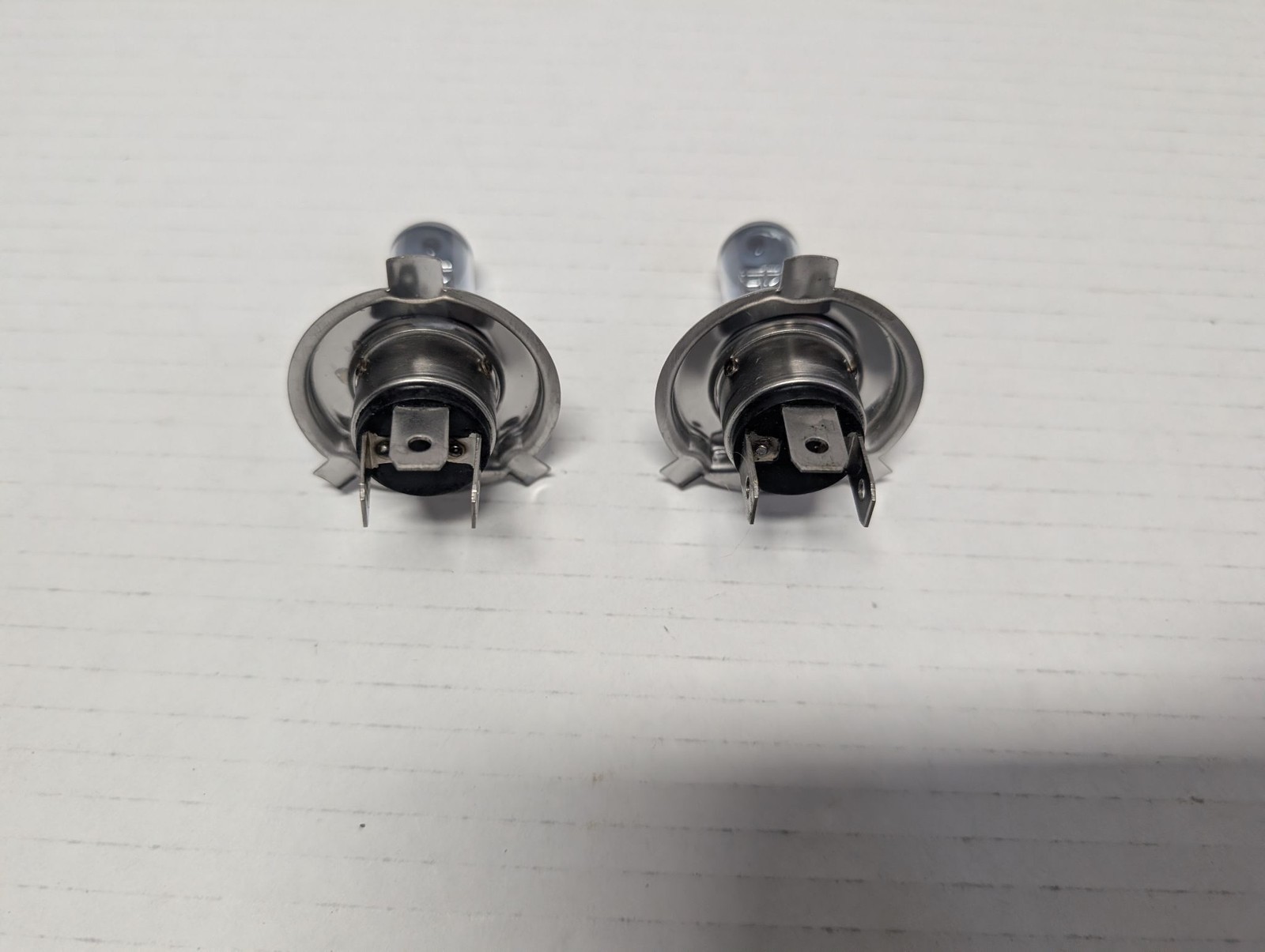 2000 - 06 Honda Insight Halogen Headlight Bulbs 2 Pack H4 3-Prong 12V headlight