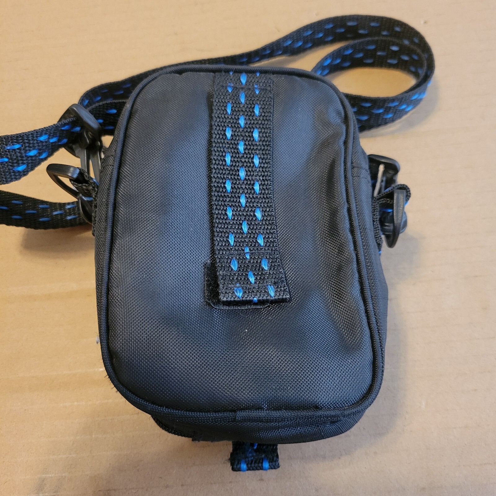 Samsonite Camera Bag For Compact Camera Multiple Pockets New
