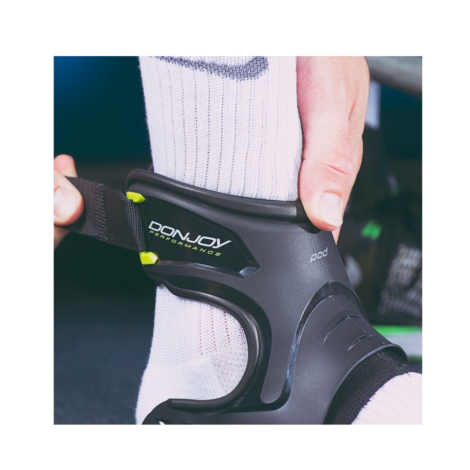 DONJOY PERFORMANCE - POD Ankle Brace- Black- XS-RIGHT