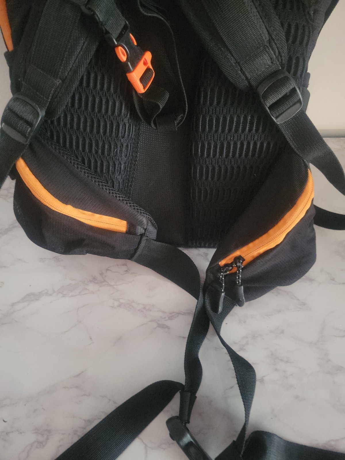 Teton Oasis 1200 Hydration Backpack ***Bladder Not Included***
