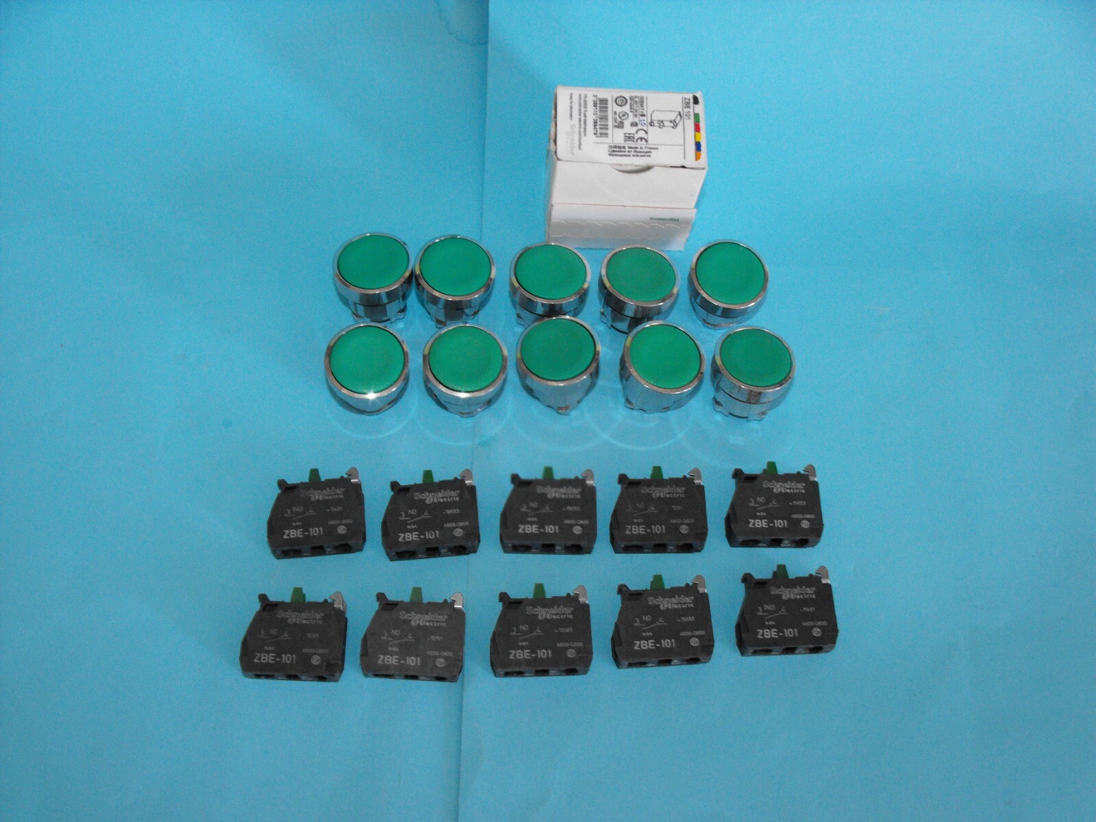 Schneider Electric.TELEMECANIQUE ZB4BA3+ZBE-101.(LOT10PCS).NEW