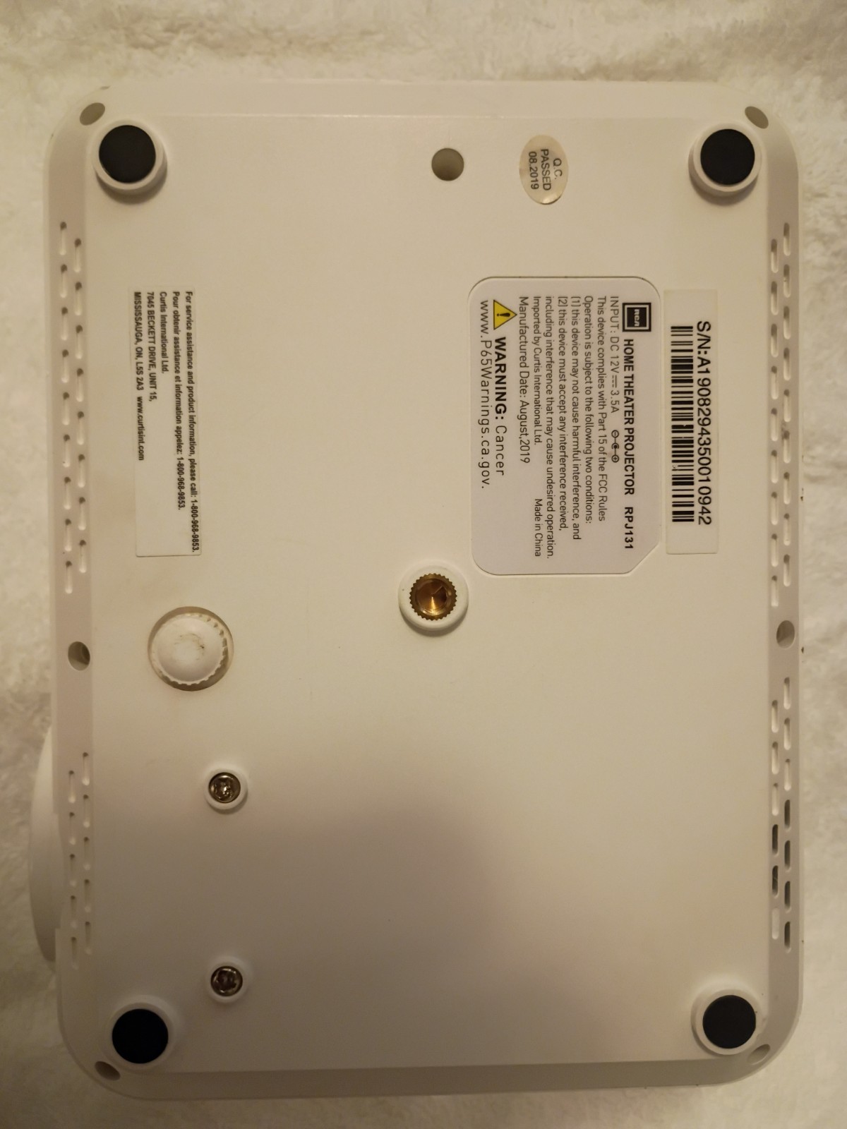 RCA RPJ131 LED Home Theater Projector, 1080 Compatible TESTED