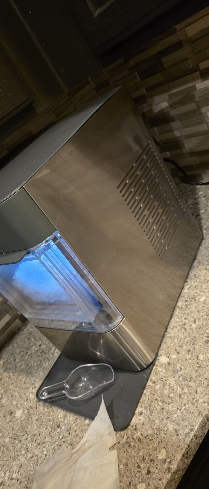 GE ICE MAKER 🧊