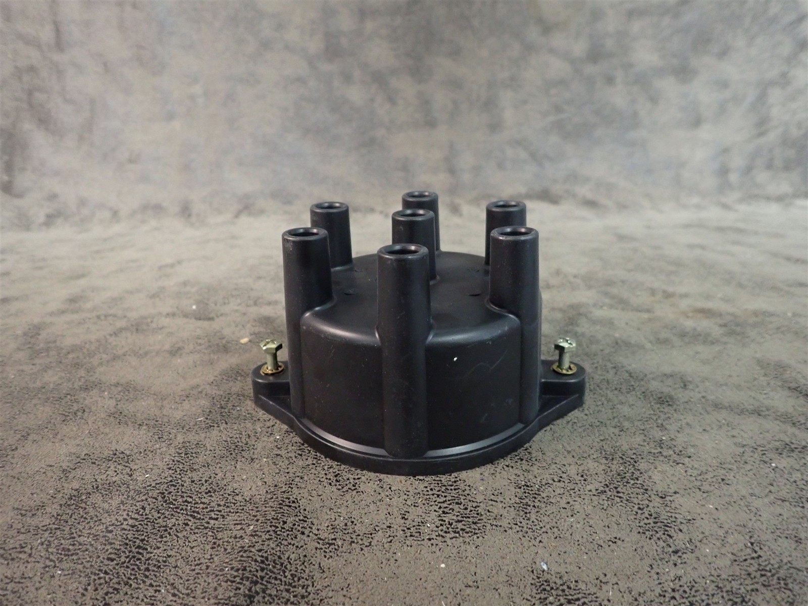 NEW WVE 5D1171 Distributor Cap (G220)