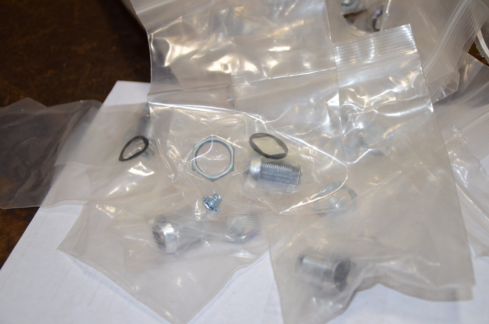 Southco CM-3-2C109-NUB Cam Lock Latch Lot of 2 NEW Open Box Chrome Plated