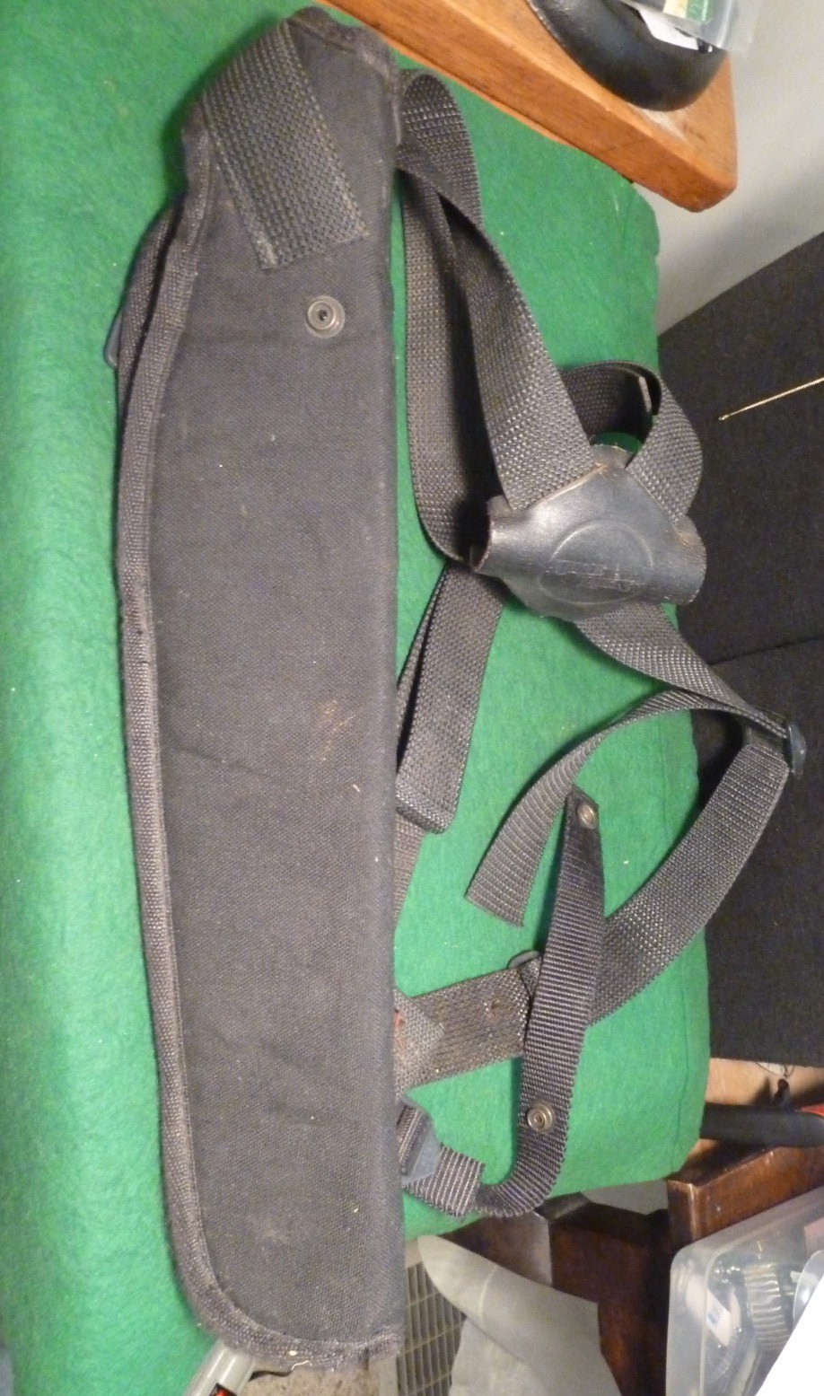 Uncle Mike's Bow Quiver - Used