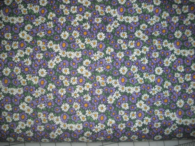 HOFFMAN Les Jardins White & Purple Daisy QUILT FABRIC
