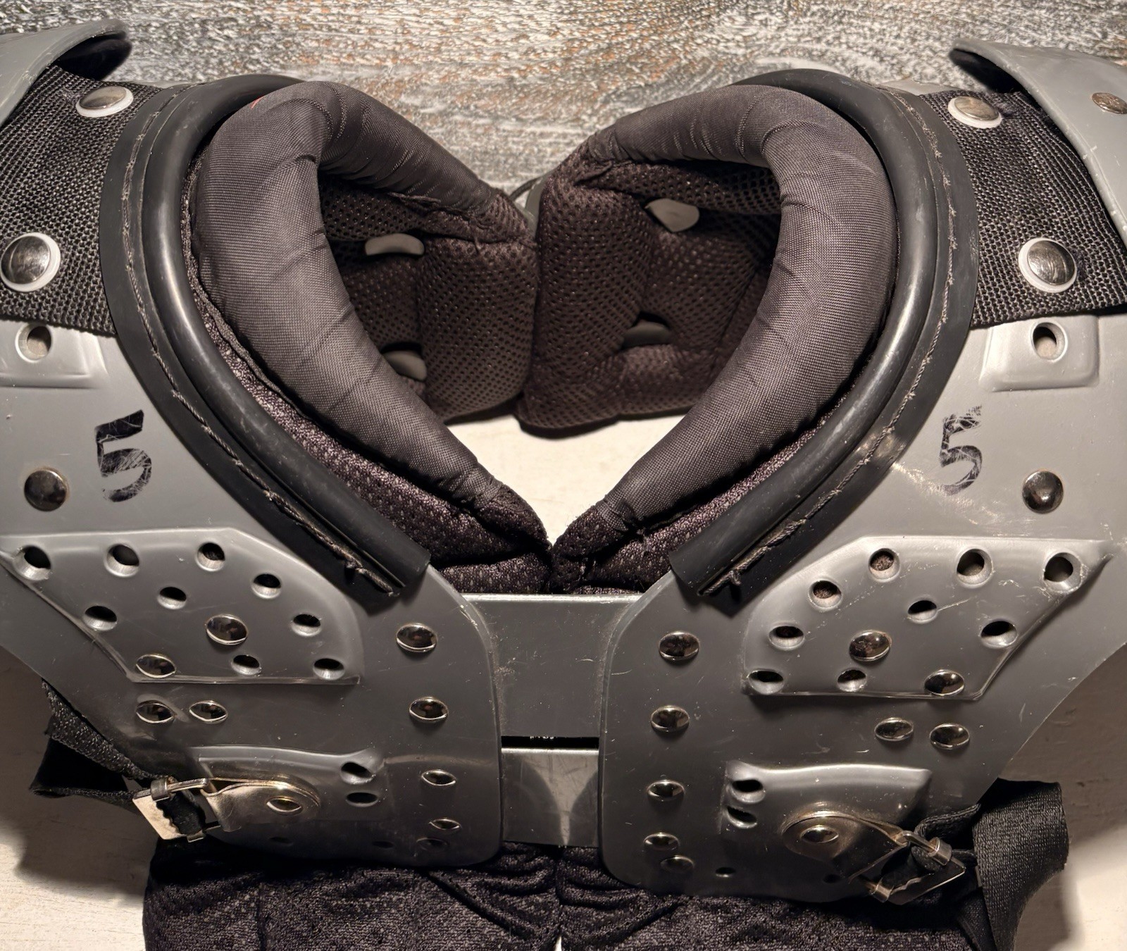 Schutt Youth Flex 80005 28”-30” Small 12”-13” Football Shoulder Pads - Gray