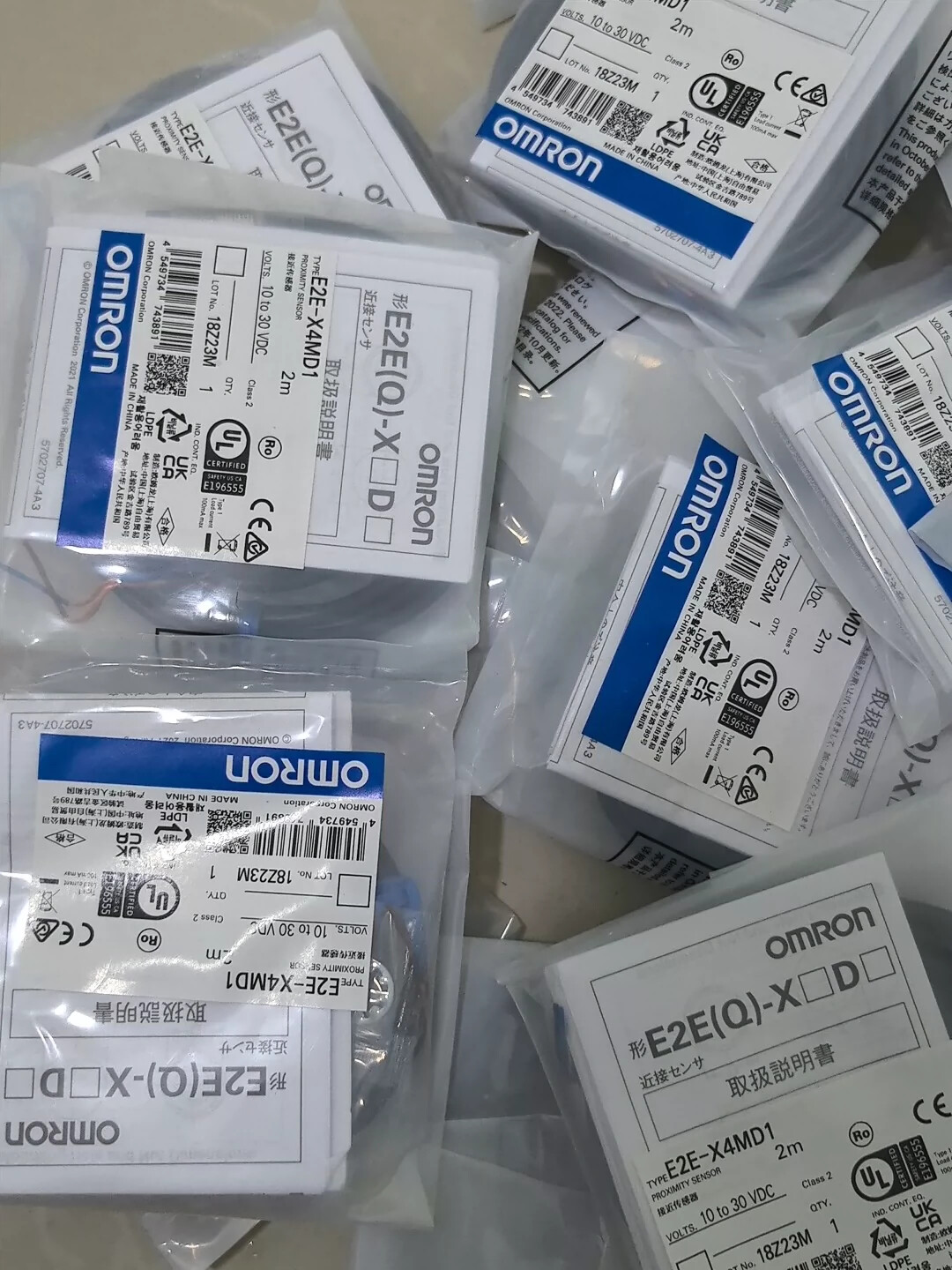 1pc OMRON E2E-X4MD1 New Proximity Sensor