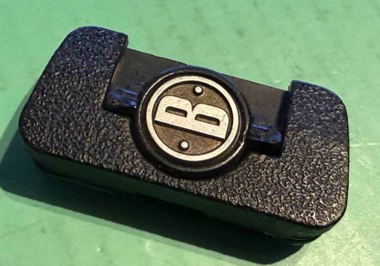 BATTERY DOOR FOR BUSHNELL PINSEEKER 1500 GOLF RANGEFINDER DAMAGED HANDLE WORKING