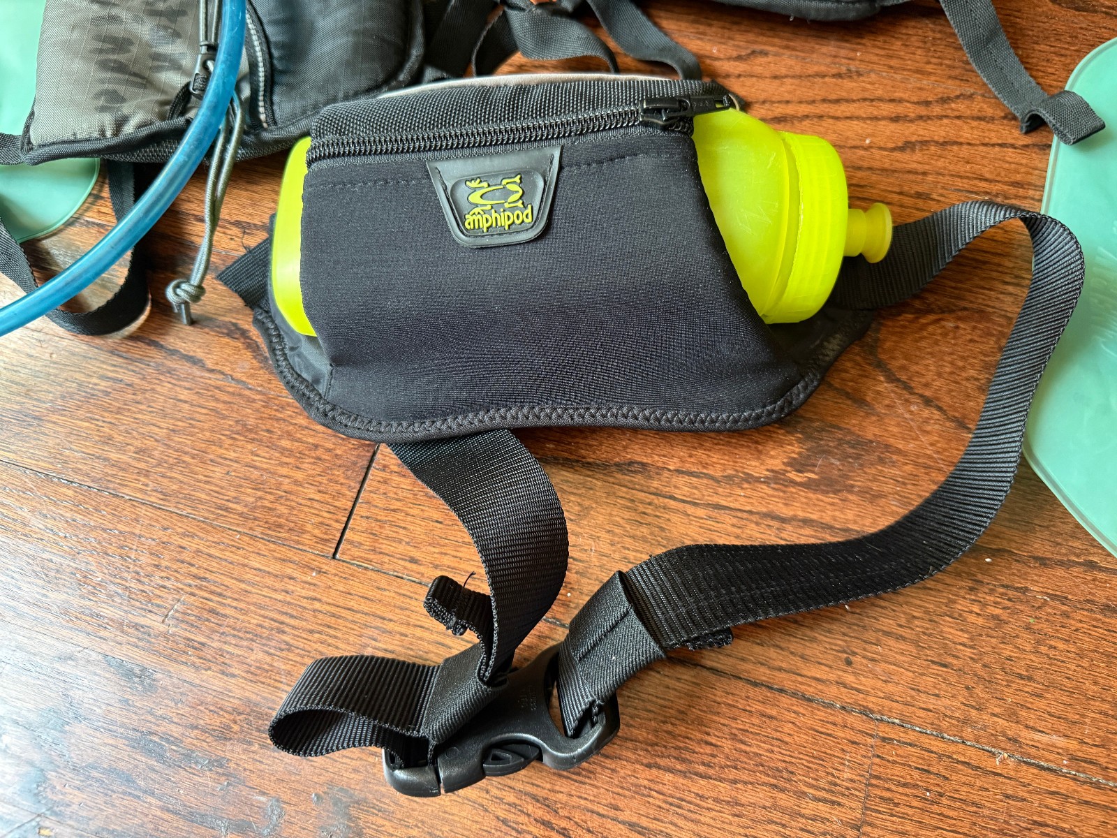 Lot Camelbak Hydropak + Snobowl + Amphipod Running Belt - Backpack Hydration