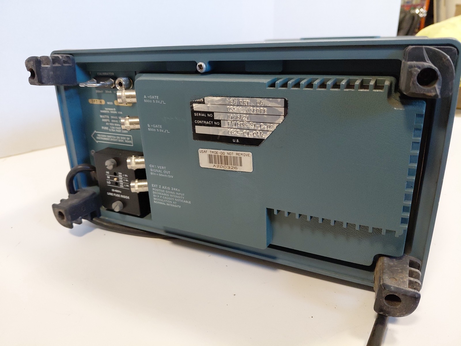 Tektronix 464 Storage Oscilloscope Options 4 & 93 - POWERS ON UNTESTED No Handle