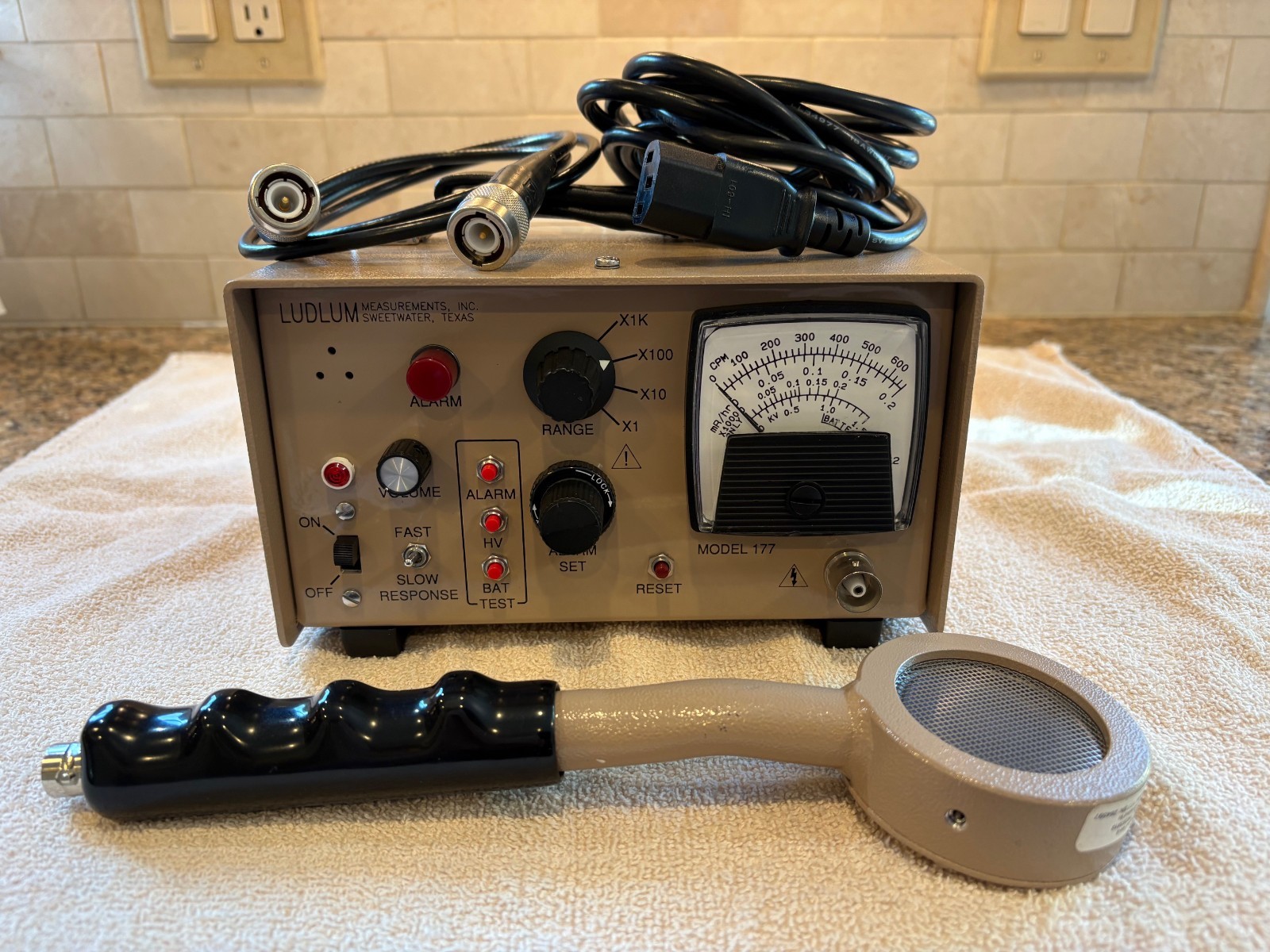 Ludlum Model 177 Radiation Survey Meter w/44-9 Probe - Excellent Condition