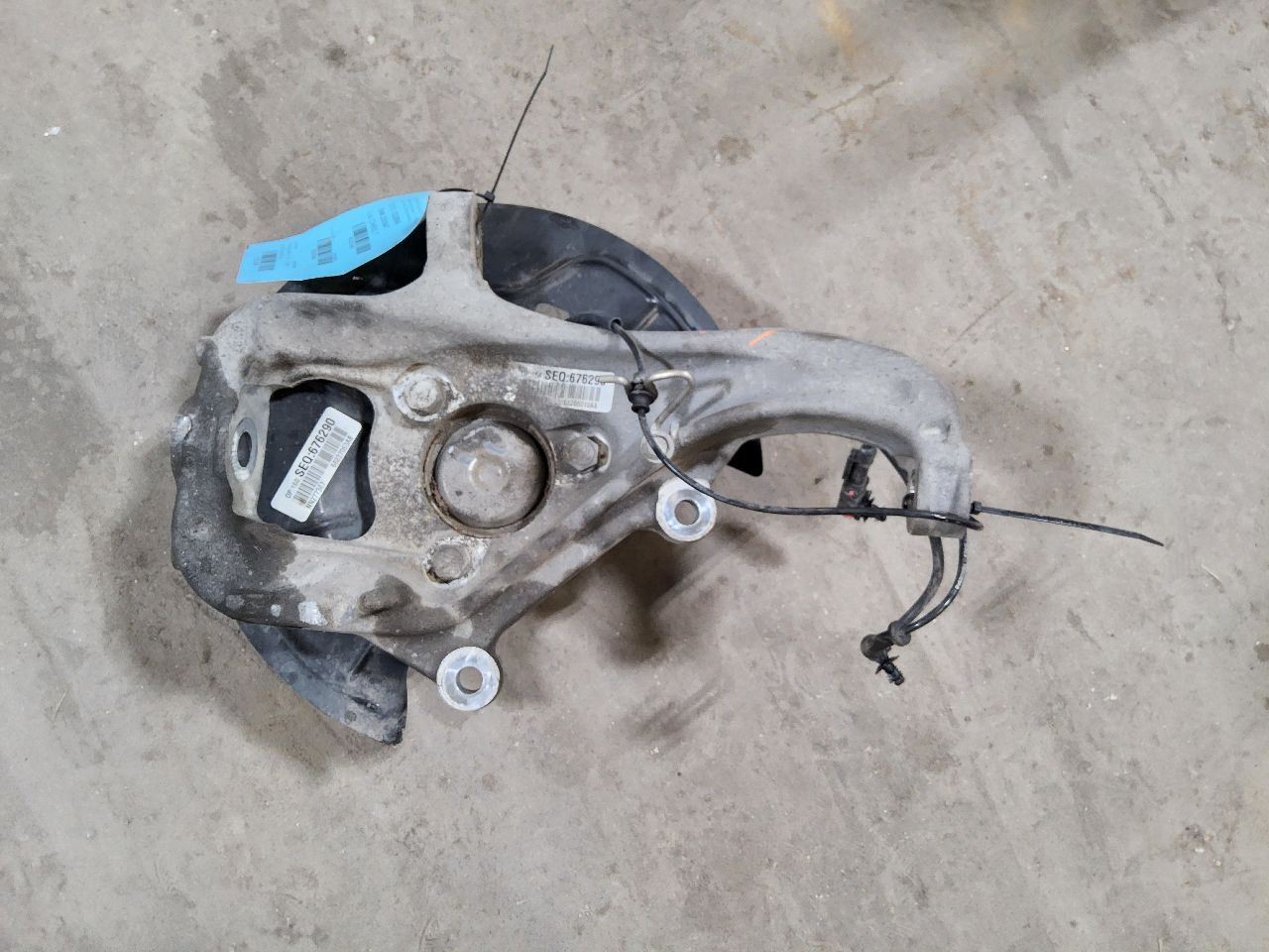 Passenger Front Spindle/Knuckle New Style Fits 19-24 DODGE 1500 PICKUP 2822468