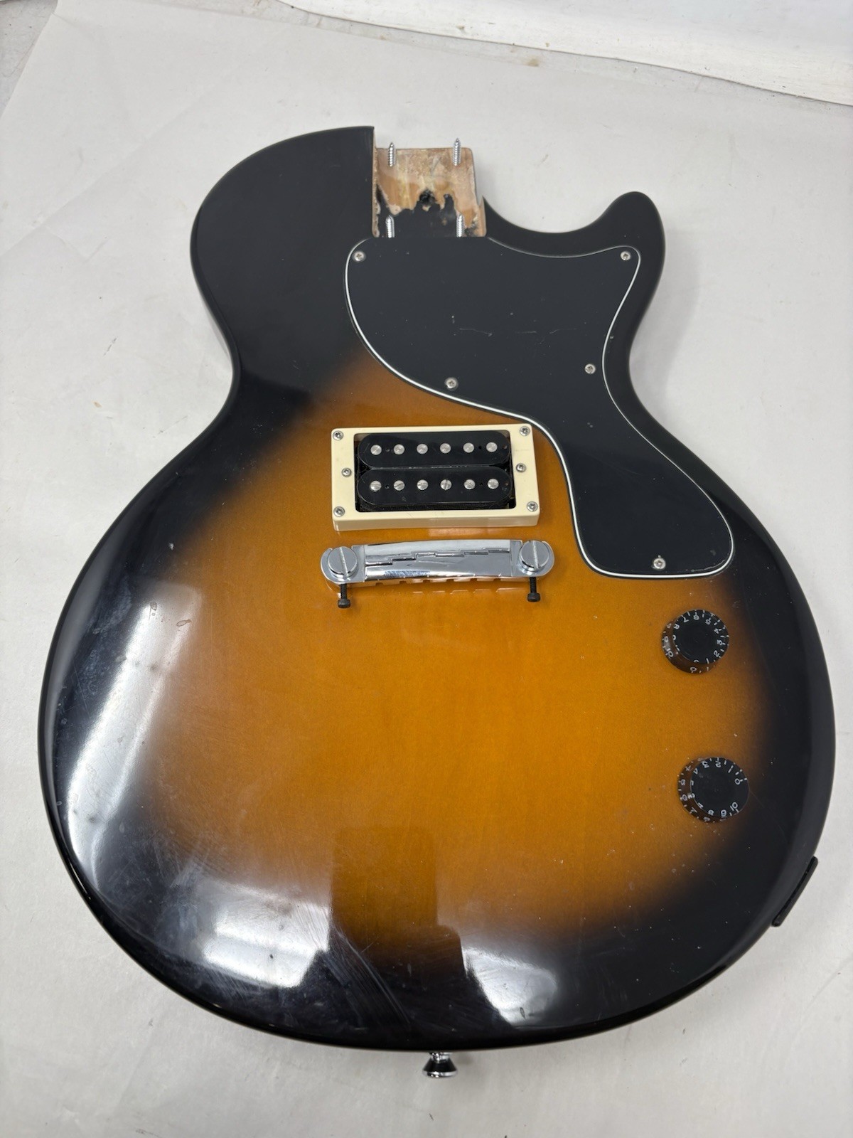 2011 Epiphone Les Paul Junior Electric Guitar Loaded Body - Sunburst