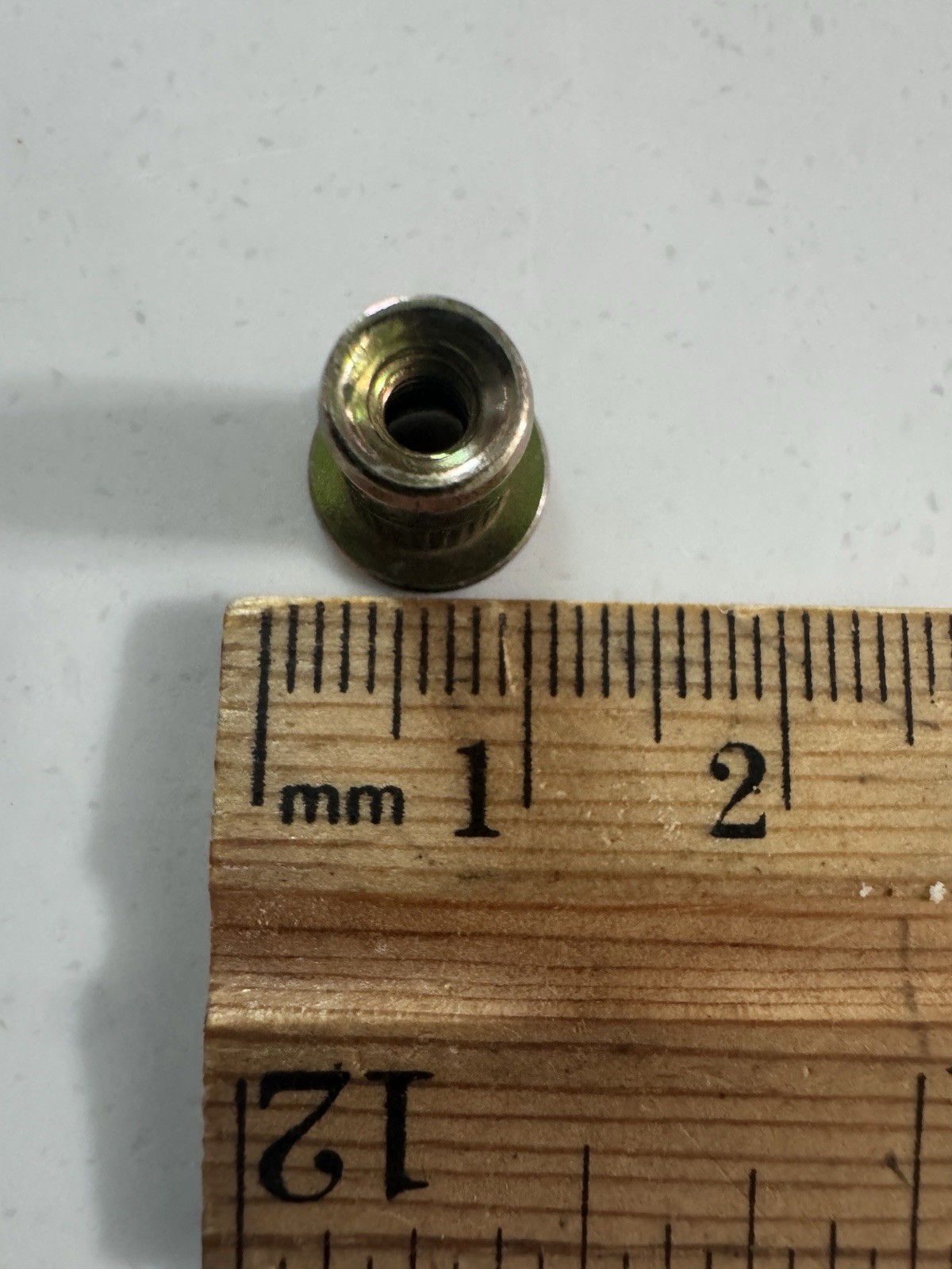 Rivets 200 Pieces 6-32 Rivet Nut Flat Head nut Insert Nuts 2 Packs Of 100 Each