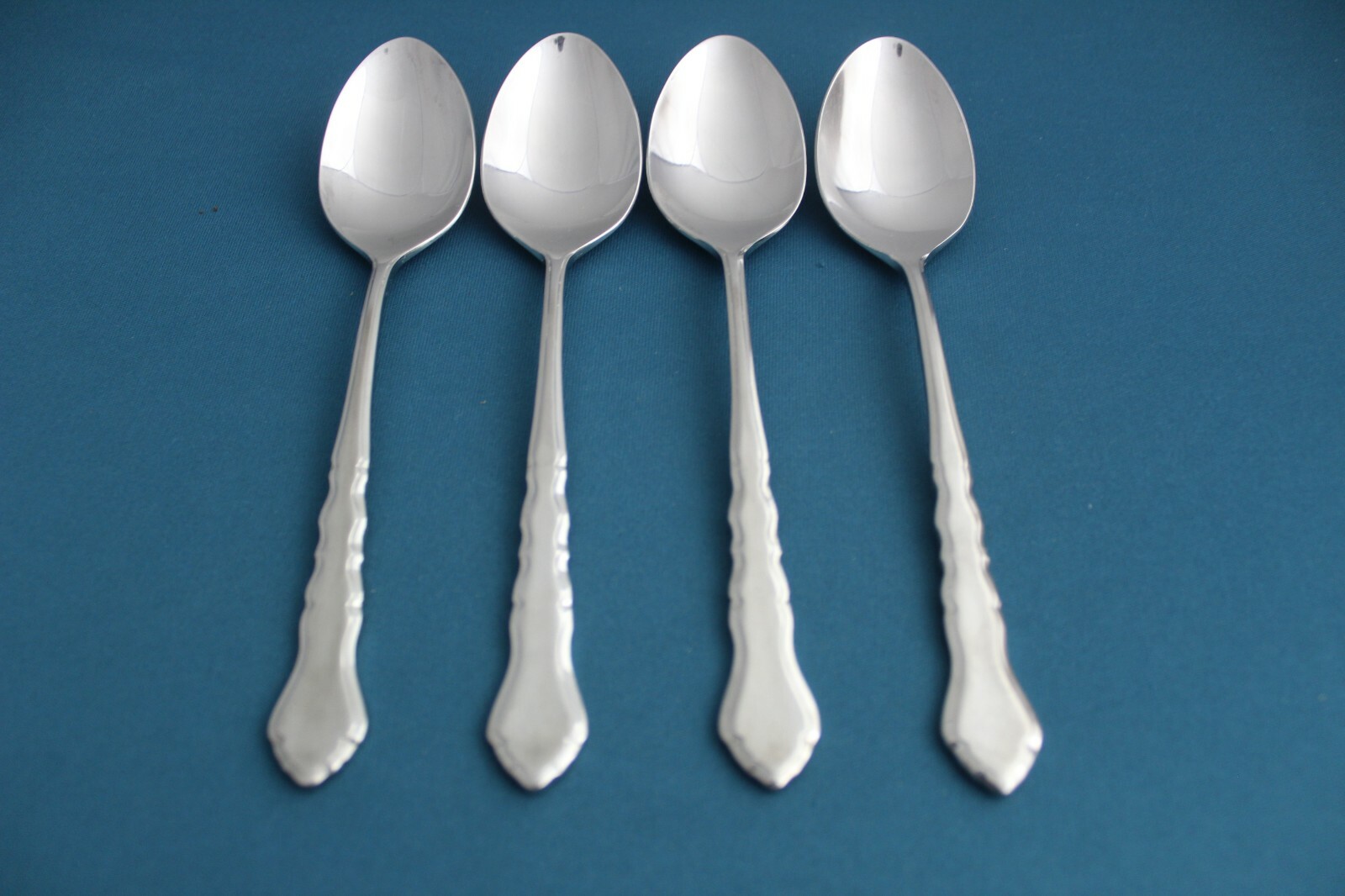 International Lyon AMERICANA Place Oval Soup Spoons (Set of 4) 18/8 Korea 6 7/8"