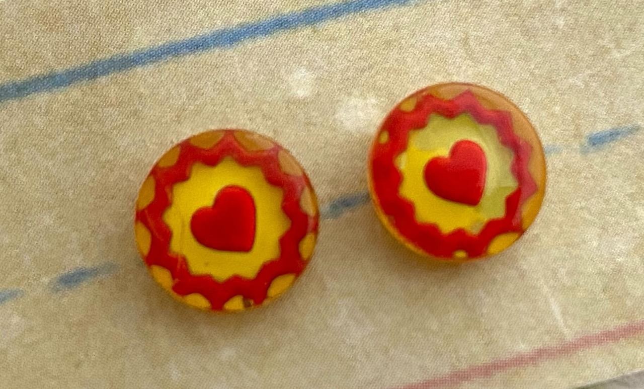 Vintage 9mm Yellow Red Reverse Carved Painted Glass Heart Post Earrings NBW