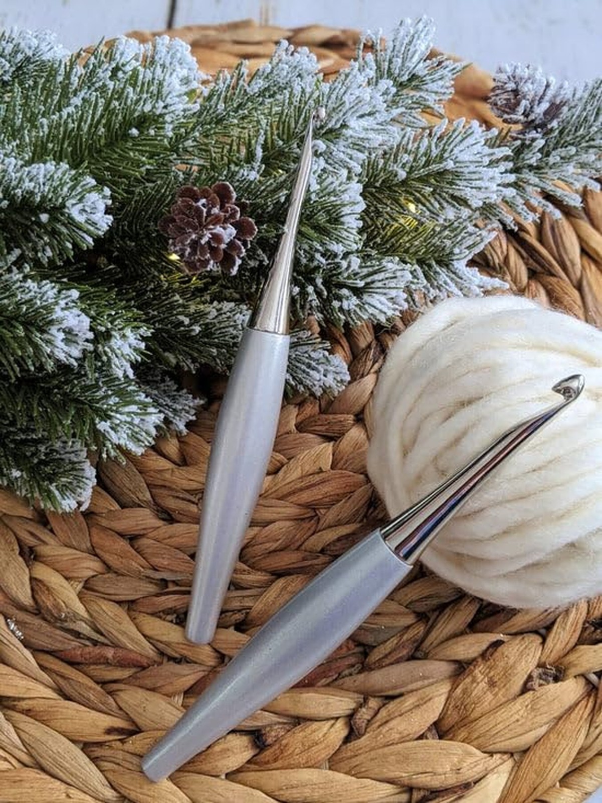 Furls Crochet Hook, Odyssey Silver, Nickel Plated Tip for Effortless Glide, E...