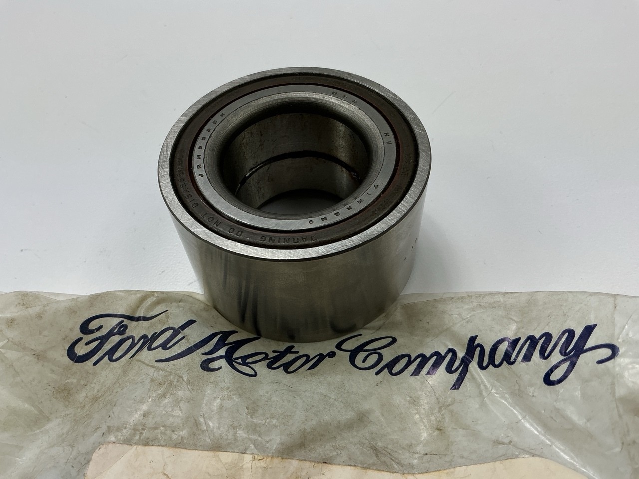 NEW OEM Ford 1983-1988 F600/800 3208 Cooling Fan Bearing E9HZ-8626-A