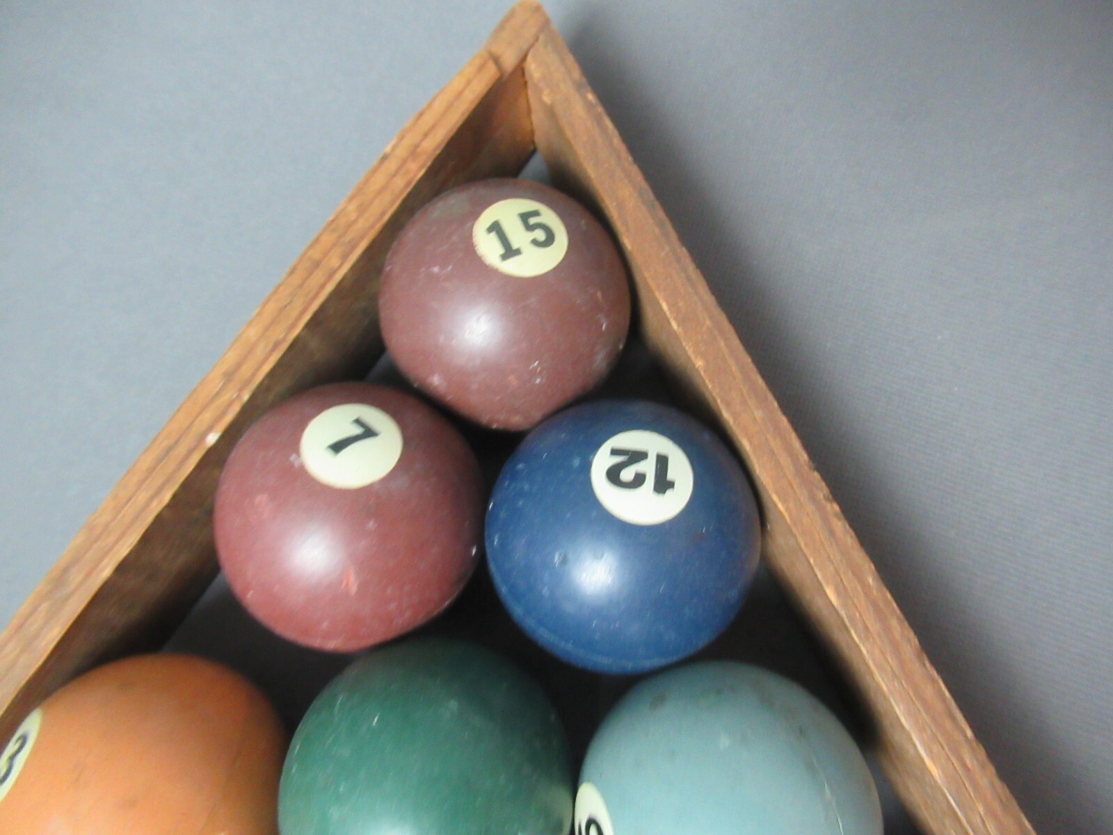 Vintage Billiard Balls 15 Plus Cue Ball & Rack Beveled Wood - 1920-30's - j4 vh