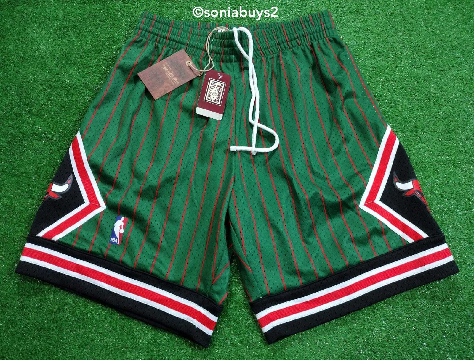 Mitchell & Ness Men's NBA Chicago Bulls '95 Reload Swingman Shorts, Green, Sizes