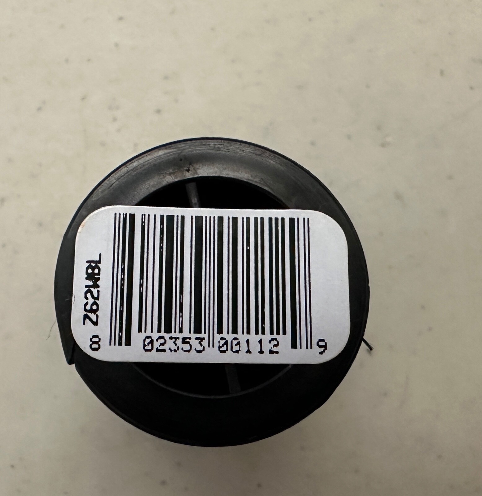 Uni 6/0 Black 200 Yard Waxed Thread One Spool