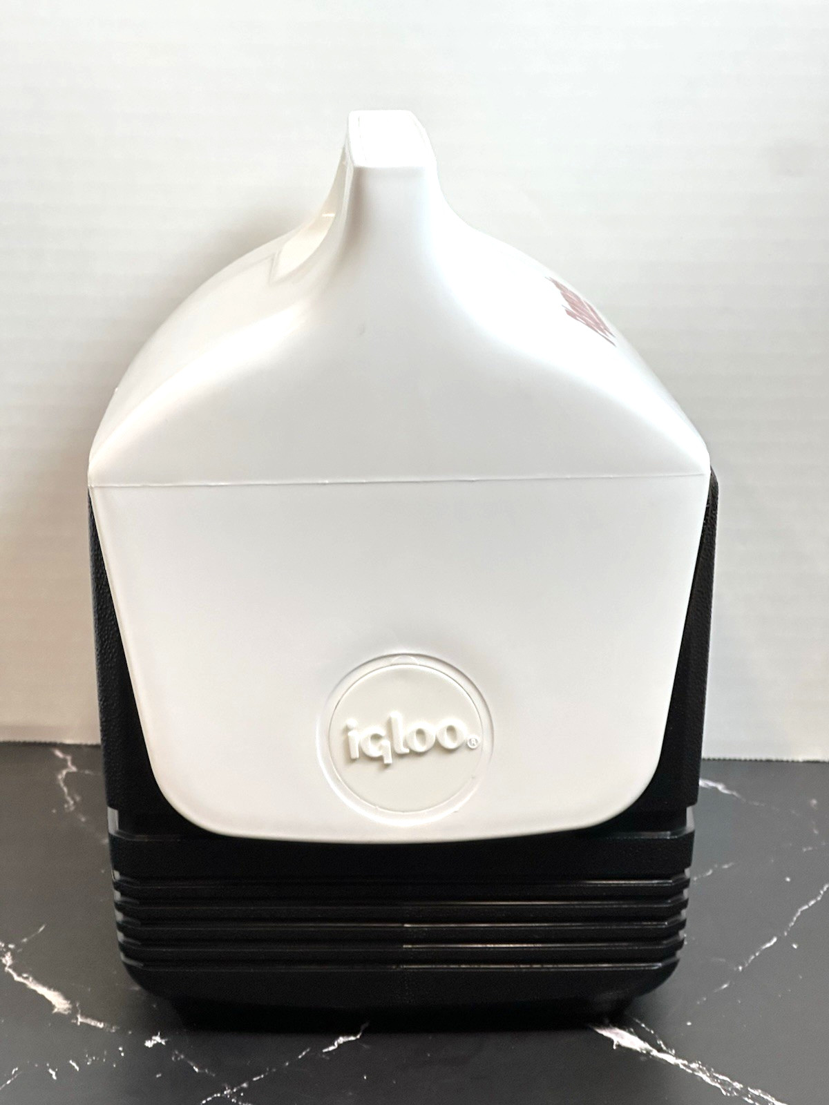 Igloo Playmate Mini Cooler 4 Quart 6 Can Black/White Push Button Lunchbox