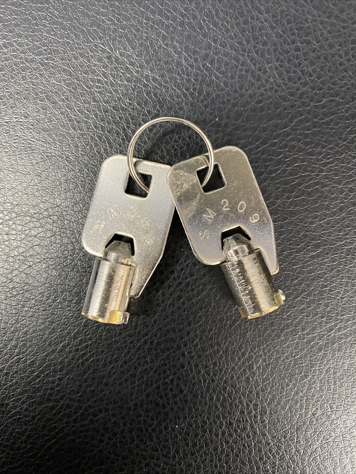 Seaga Vending Machine Keys SM 209 Barrel Key Set Of 2