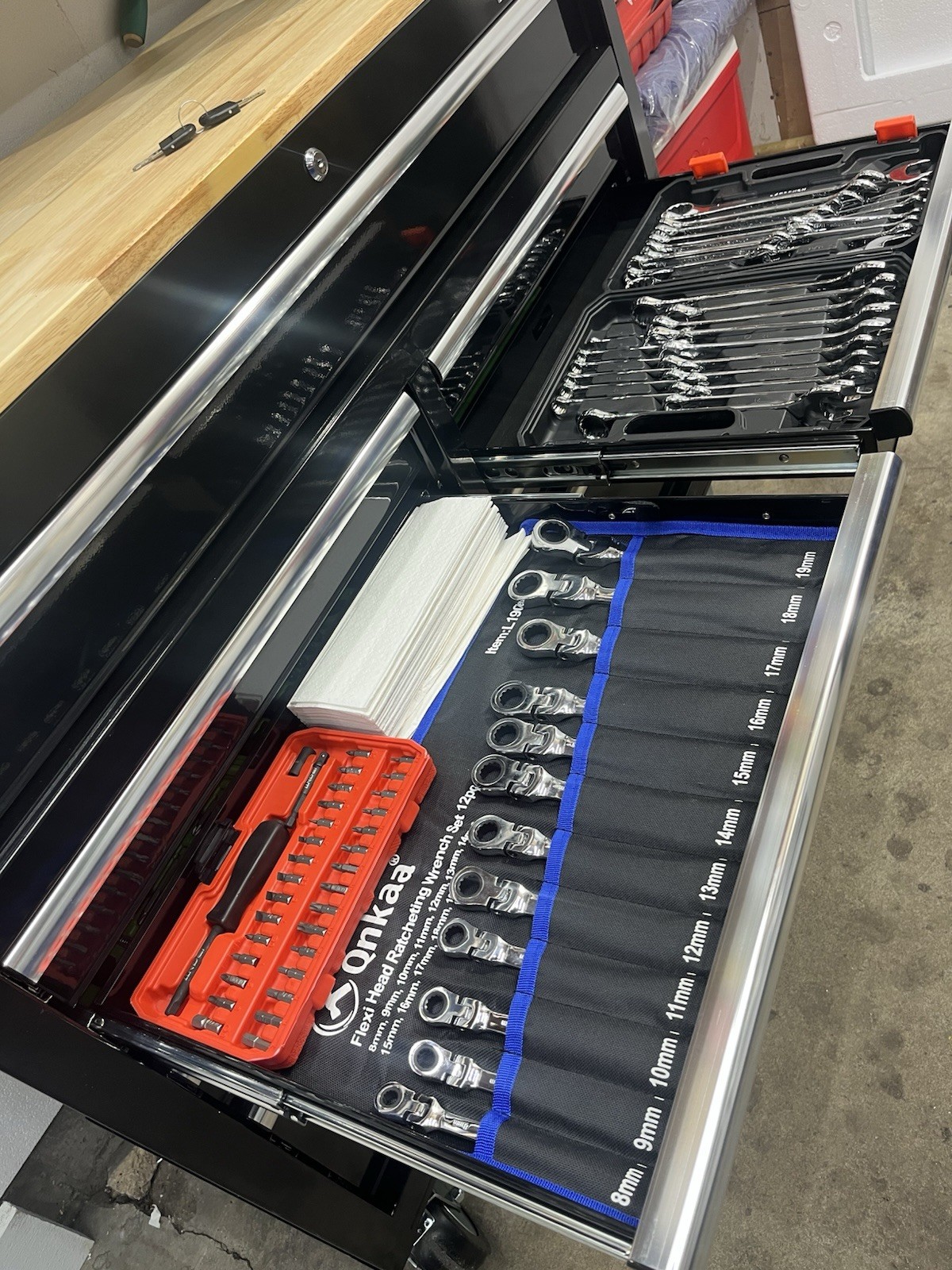Fully loaded toolbox 🧰⚒️