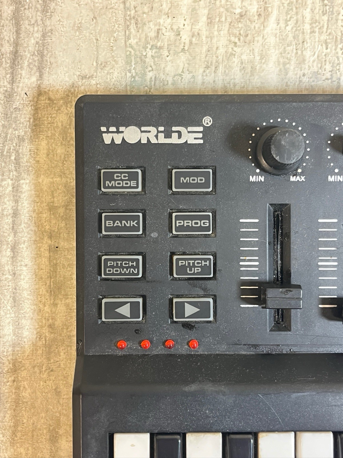 WORLDE Panda MINI 25-Key USB MIDI Keyboard and Drum Pad Controller - Tested