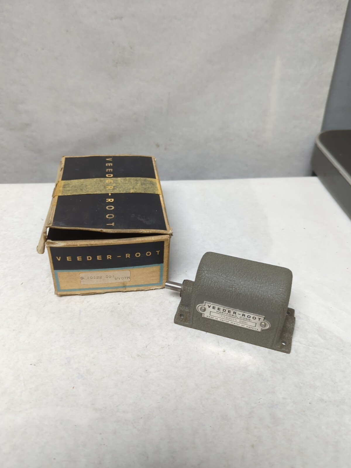 VEEDER-ROOT,D-10522-001,4-DIGIT COUNTER 116234-005 NOS