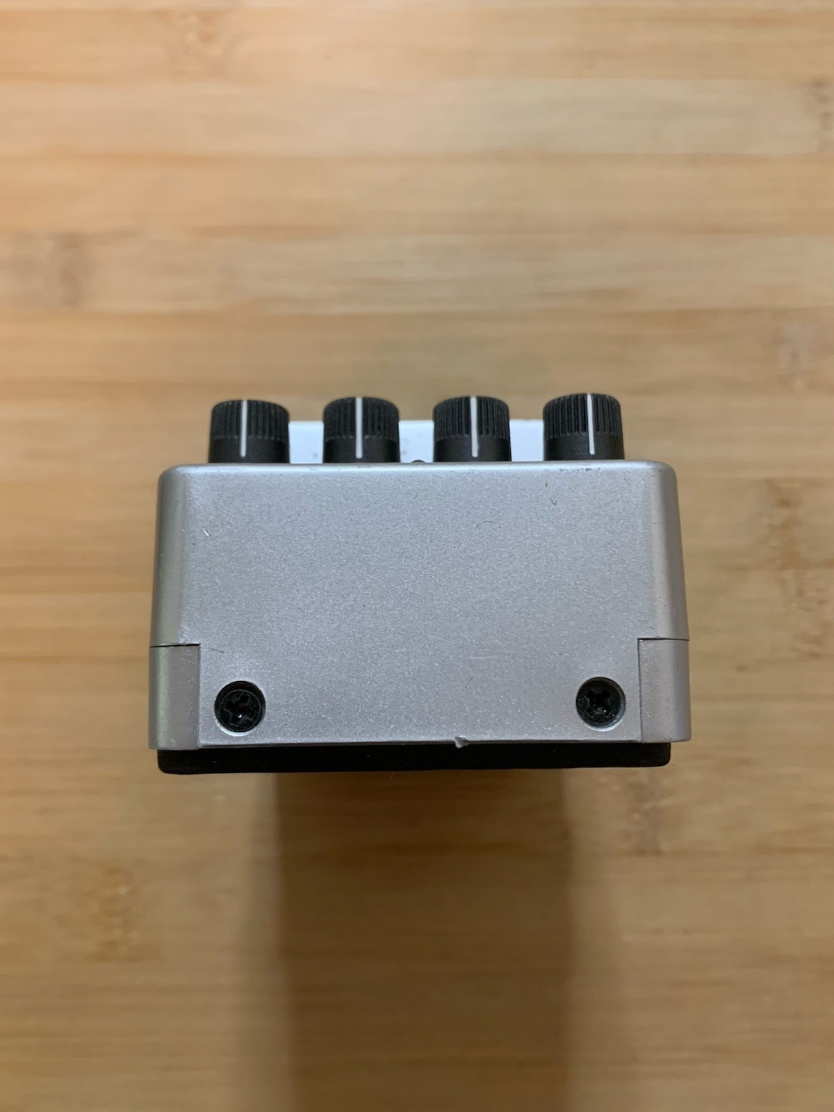 Behringer DD400 Digital Delay Guitar Pedal