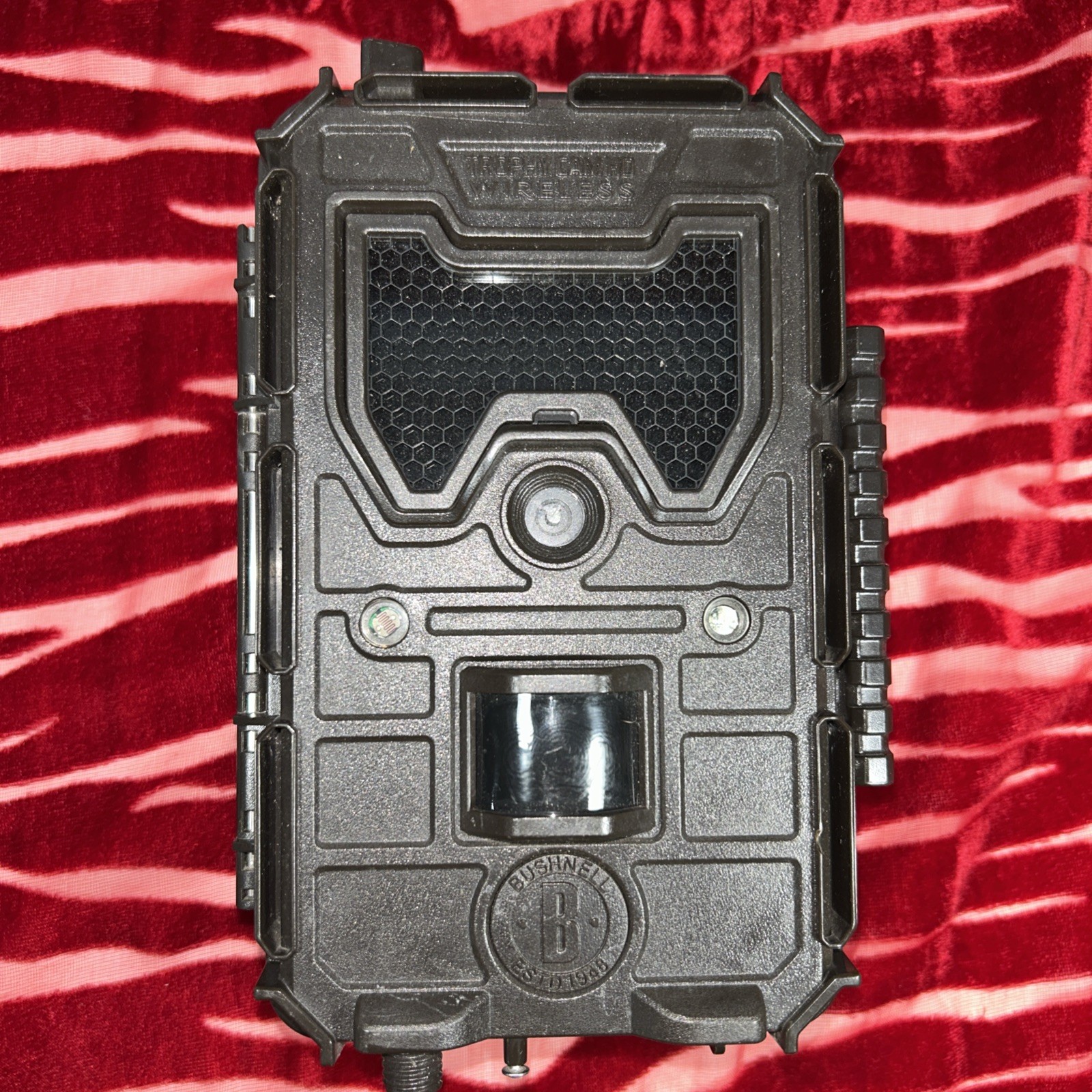 Bushnell Wireless Trophy Cam Aggressor HD 14 MP Trail Camera 119599C2