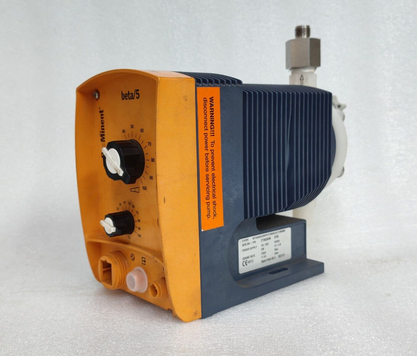Prominent Fluid Controls Type: BT5A0420PVT260UU110000