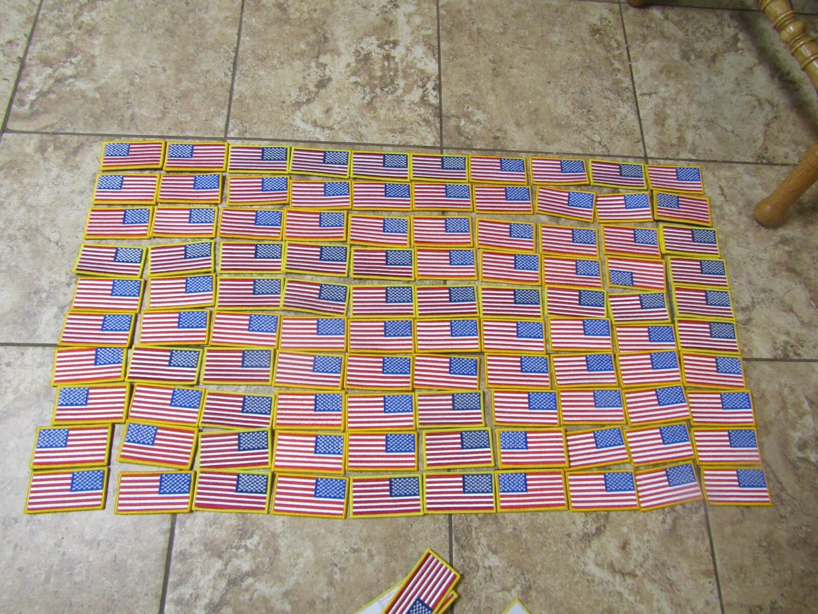 LOT SET COLLECTION OF OVER 200 MILITARY SHOULDER AMERICAN FLAG PATCHES SEW HOOK