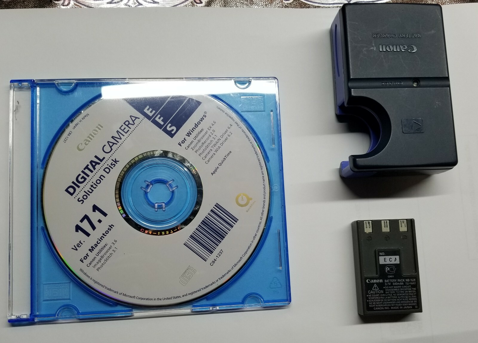 Canon CB-2LS battery charge+Battery CH01 +Software (Version 17.1-Windows and Mac