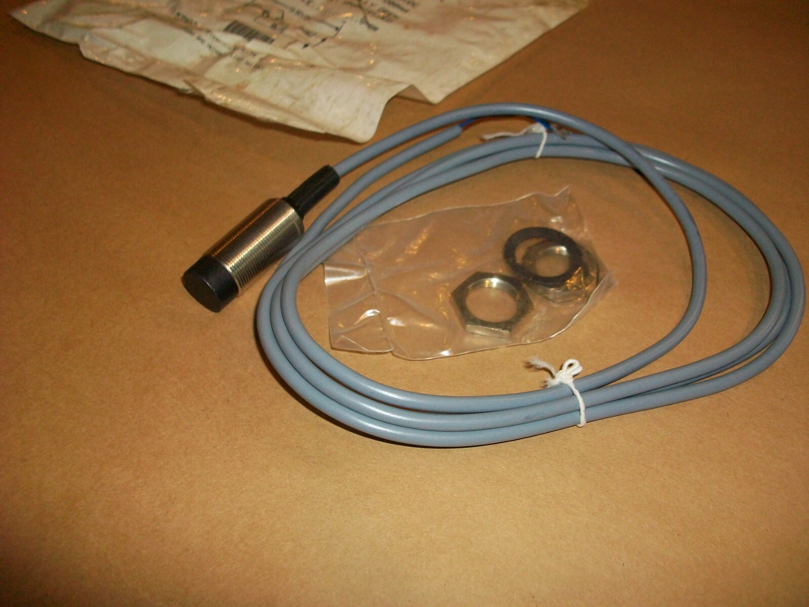 Allen Bradley 872C-DH8NP18-E2 Inductive Proximity Sensor NEW