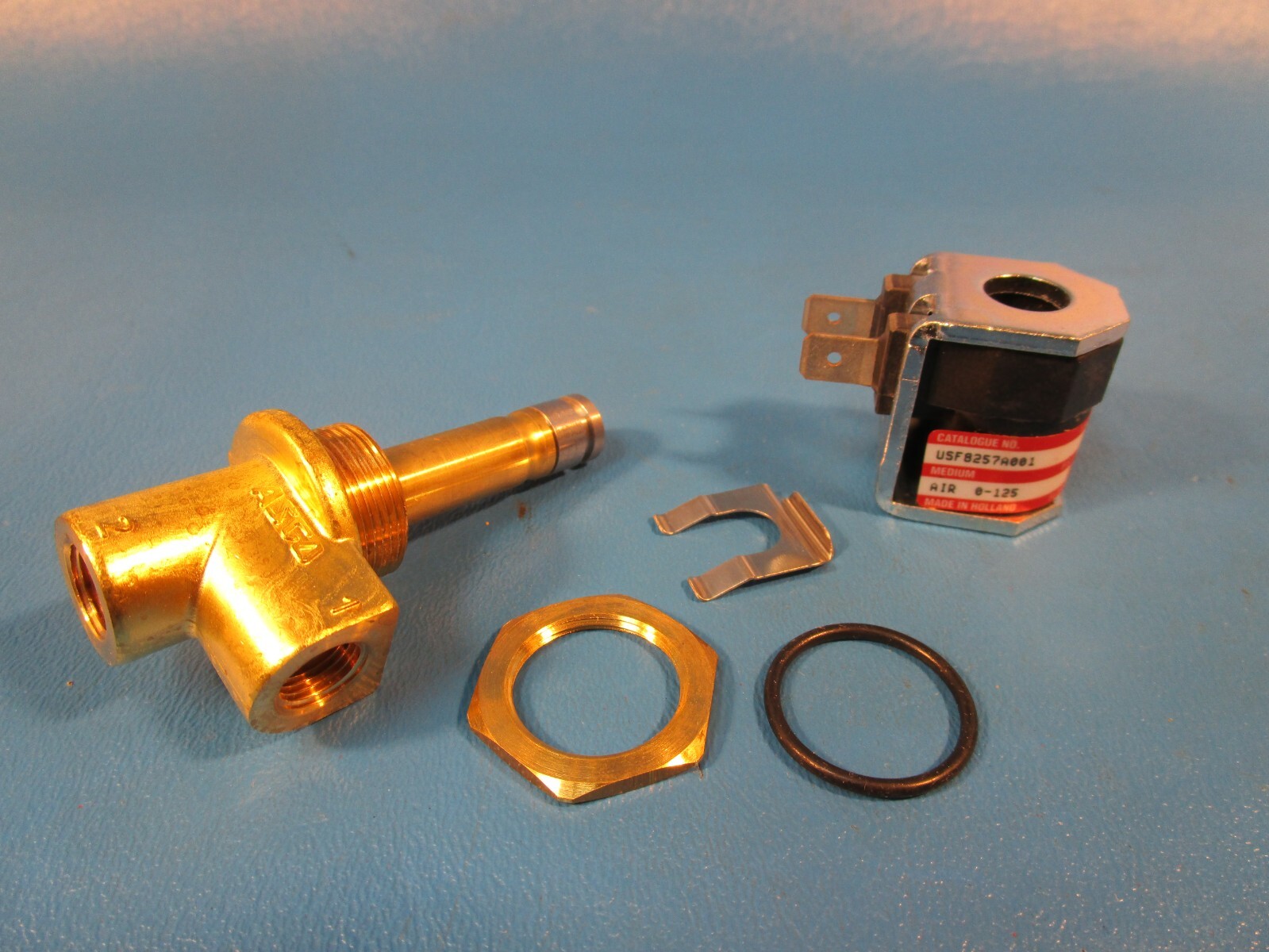 ASCO USF8257A001 0-125PSI AIR SOLENOID VALVE, 400135-642 24VDC 22W COIL
