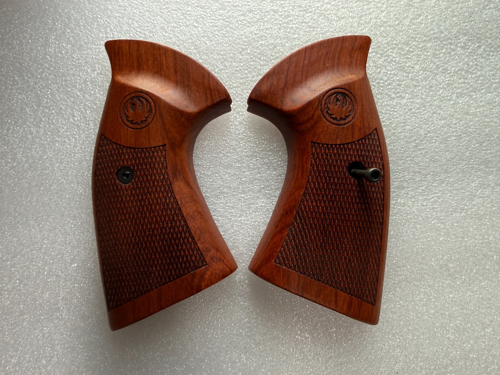 Checker Grips for RUGER SECURITY SIX/POLICE SERVICE SIX SQUARE BUTT Open wood