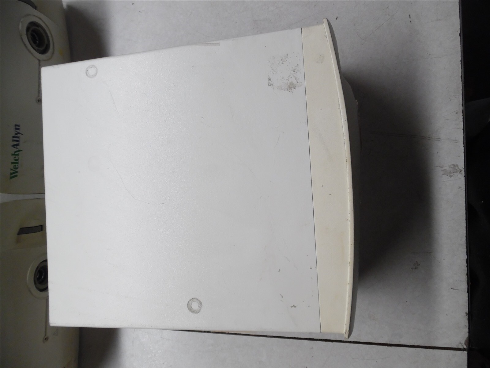 Welch Allyn CL300 Surgical Illuminator