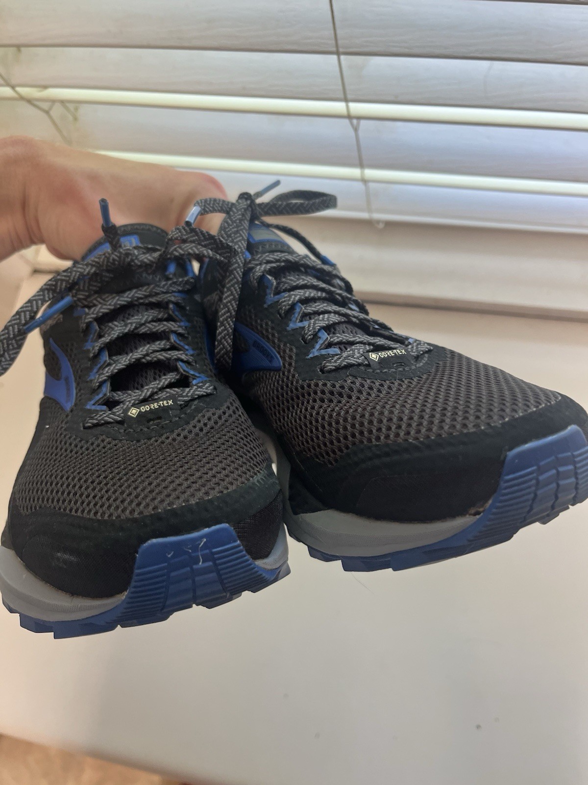 Brooks Cascadia 14 GTX Trail Running Shoes Black Blue Gray Mens Size 8 D