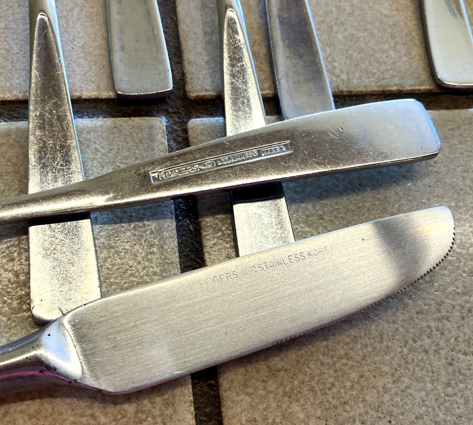 ROGERS ALLISON STAINLESS FLATWARE 39 PIECE SERVICE FOR 7 & EXTRAS