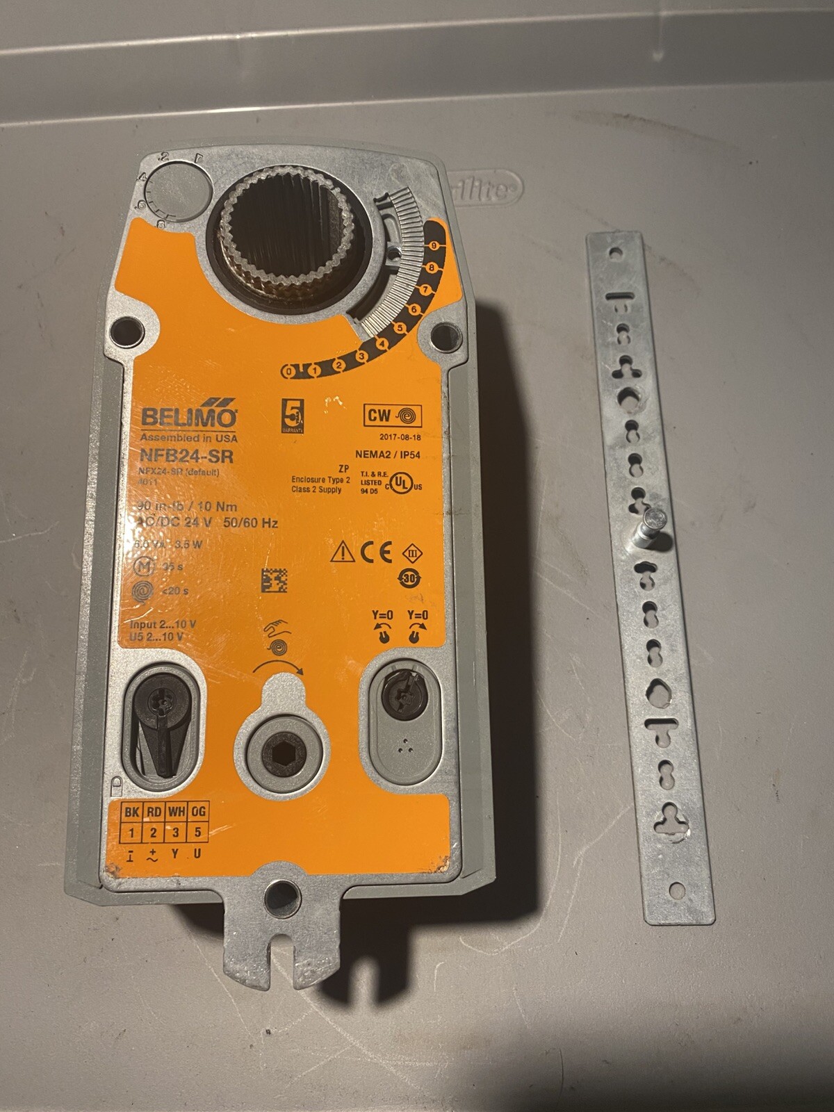 Belimo NFB24-SR 24V Spring Return Damper Actuator Used READ