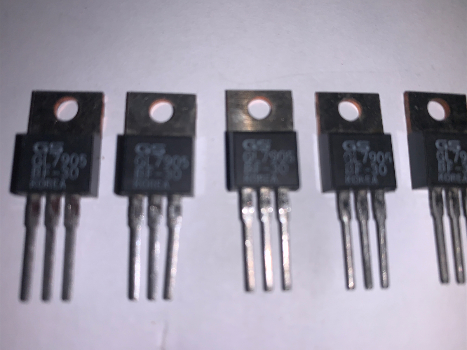 GS GL7905 - 5 Volt Regulator - 1 Amp New 5 Pack