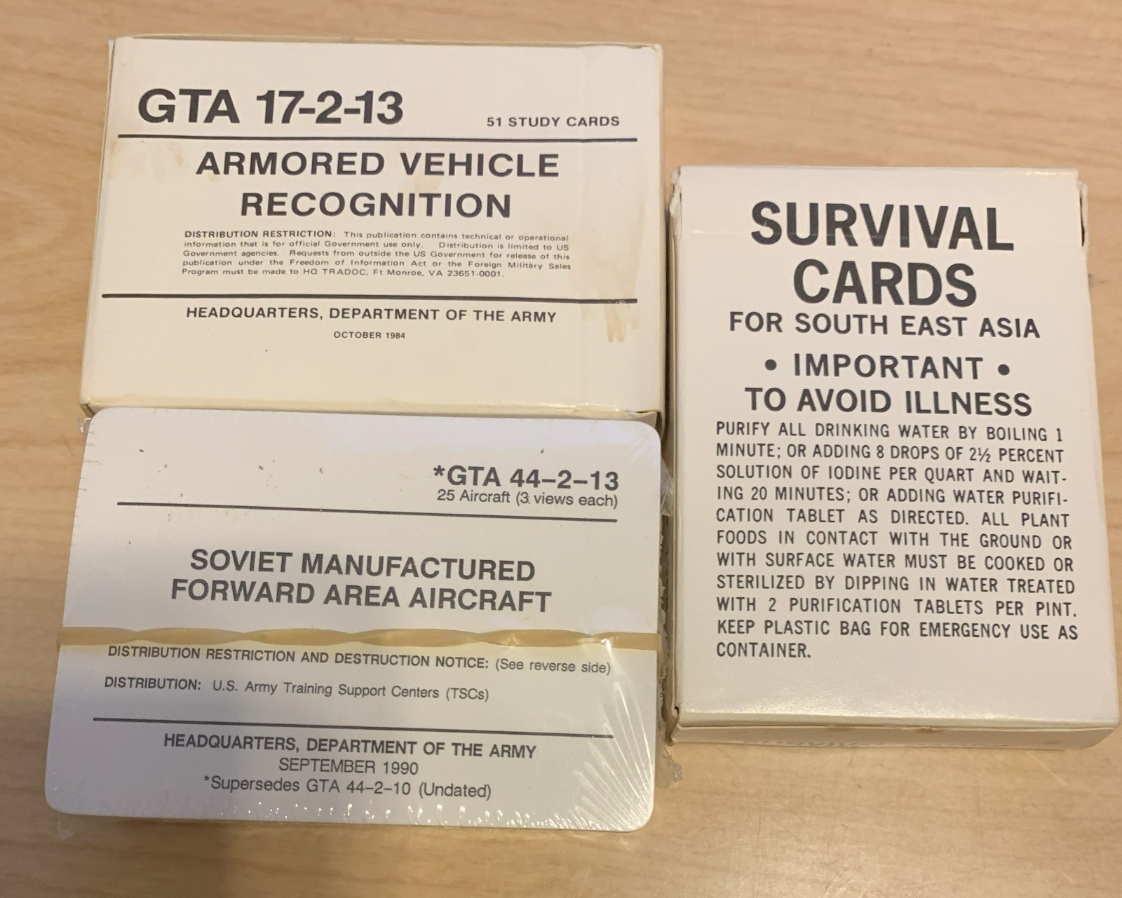 MILITARY LOT GROUP SOVIET AIRCRAFT SURVIVAL CARDS TANK RECOGNITION CARD DECK NEW